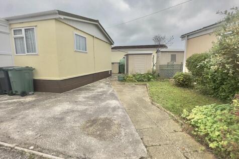 CDF8099F-D4C6-408...