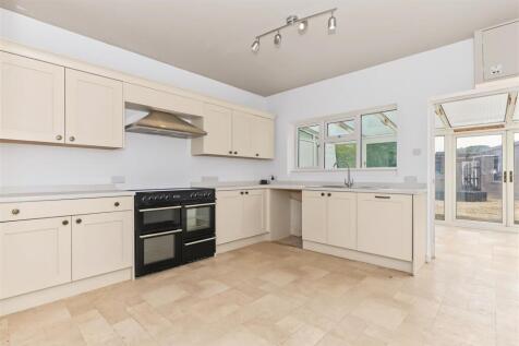 Kitchen - Dining Room 1.jpg
