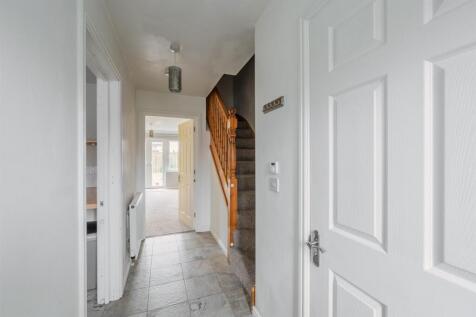 2 Oakfield Mews-11.jpg