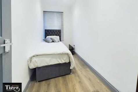 CAM02176G0-PR0391...