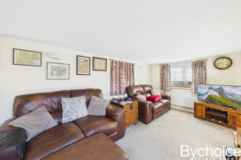 CAM05454G0-PR0080-STILL038