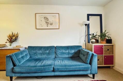 7c0bc740--4B1D-9E...