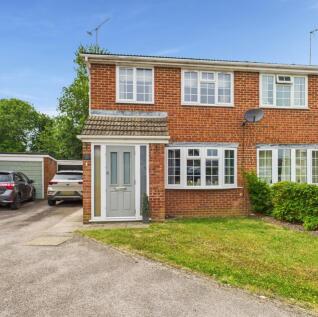 CAM02127G0-PR0304-STILL015 (1)