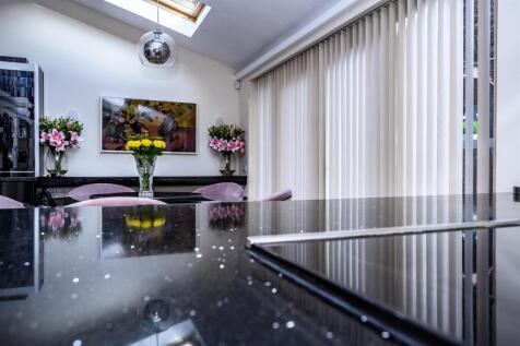 Kitchen/ Dining Room/ Breakfast Room