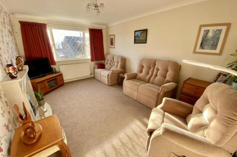 Bramleys Estate Agents - Lady Heton Drive - Mirfie