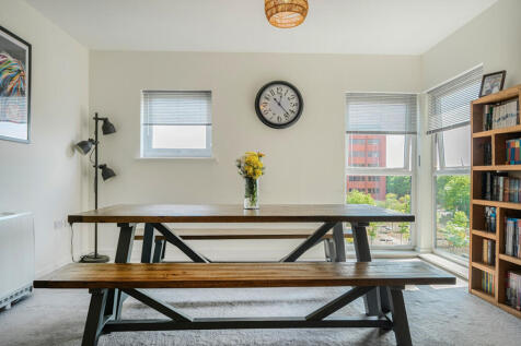 10-68222b37b5bb5-...