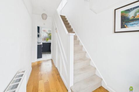 Presented by Nicoleta at EweMove Bexleyheath and D