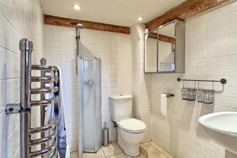 Granary Shower Room.jpg