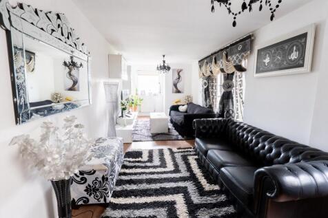 LOUNGE / DINER