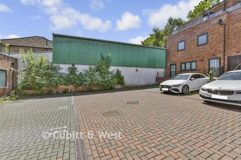 Driveway/Parking