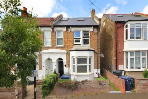 LONG LET. Recently refurbished, this bright and spacious one-bedroom flat is set on a quiet residential street and offers well-presented interiors throughout.