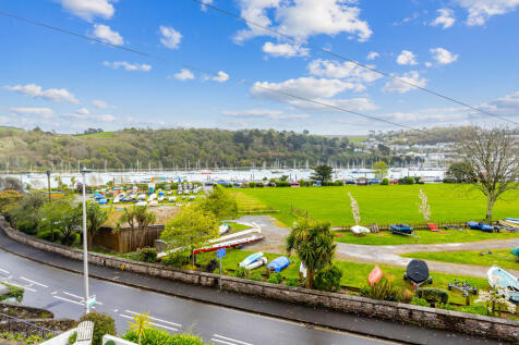 14 View 19 Coombe Road