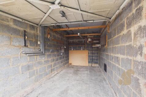 CAM01659G0-PR0777-STILL027.jpg