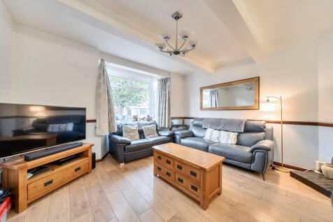 Lounge angle 1
