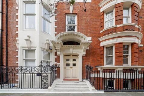 Flat 9 7 Wilbraham Place London SW1X 9AE - 014.jpg