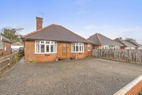 48 Totteridge Drive, HP13 6JJ-14.jpg