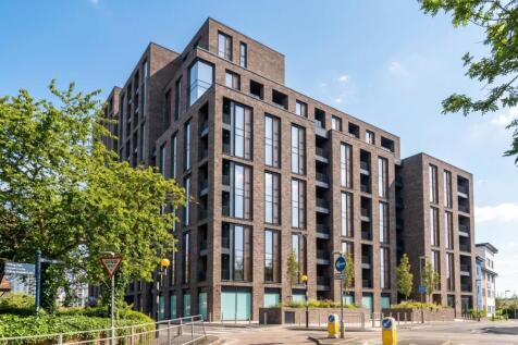 1 Bedroom Flat in GU22 7BL