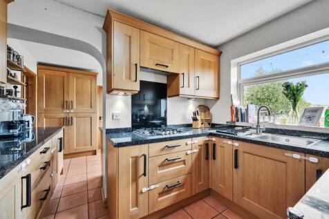 Kitchen towards Utility.jpg