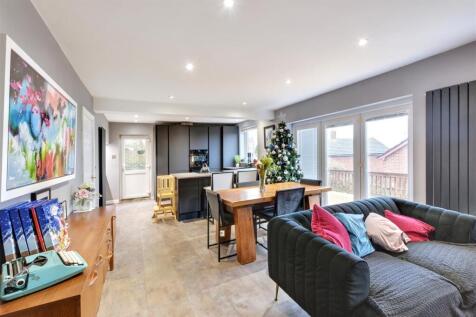 Lounge Dining_4.jpeg