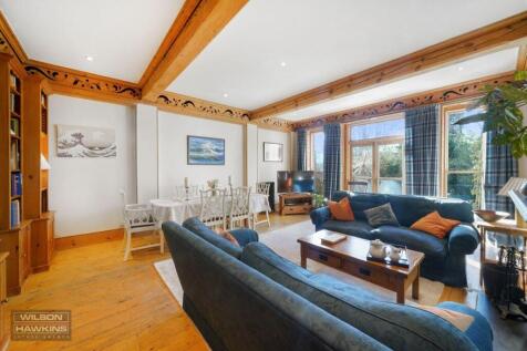 Holm Oak, Mount Park Avenue - BGnCsjVrvHnEXAW0LO0i