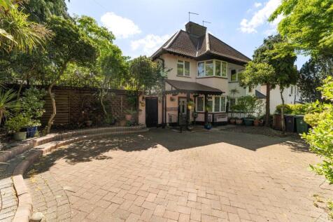 Underwood Road, E4