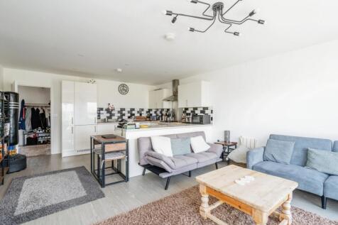 Lounge / Kitchen