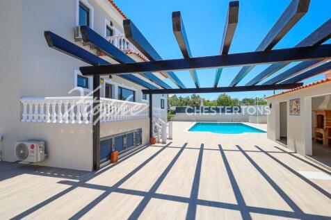 Fully Renovated 6 Bed Villa For Sale (11)