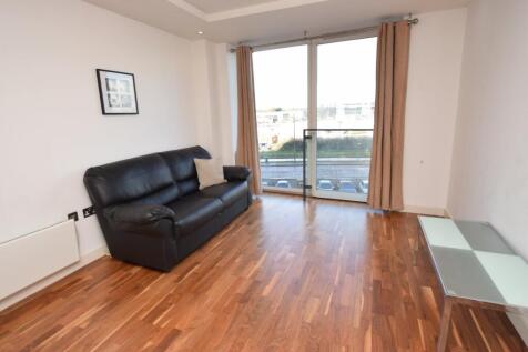 DEPOSIT FREE OPTION AVAILABLE | AVAILABLE 5TH AUGUST | UNFURNISHED | JULIETTE BALCONY | BILLS PACKAGE AVAILABLE FOR STUDENTS AT ADDITIONAL COST | City Lofts is situated on the Manchester Metrolink, wi