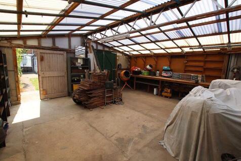 Double garage workshop