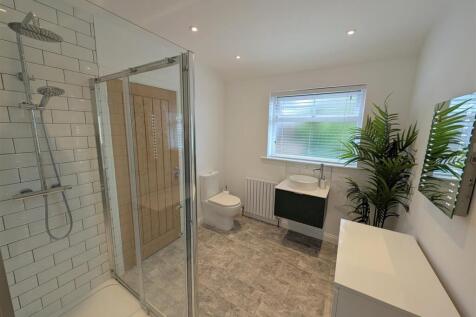 Jack and Jill Ensuite