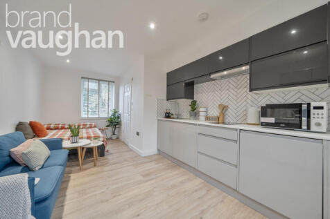 83283c0d-27eb-4ed...