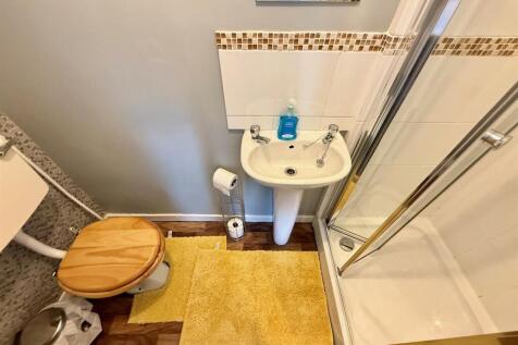 Bed 3 En-Suite Shower Room