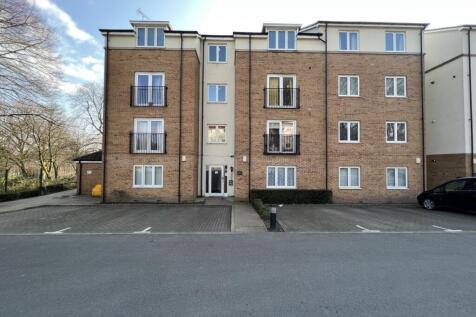 AVAILABLE TO RENT IS THIS UNFURNISHED TWO BEDROOM APARTMENT LOCATED ON THE TOP FLOOR OF HOLLY WAY. NEW FLOOR COVERINGS AND RE DECORATED THROUGHOUT. CALL TUDOR SALES & LETTINGS FOR MORE INFORMATION OR