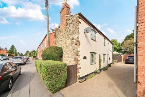 28 Brackley Road