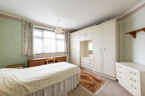 Dale View Gardens E4