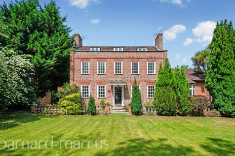 A BEAUTIFUL SIX BEDROOM GRADE 2 LISTED DETACHED HOUSE THAT IS FORMERLY THE HOME TO PAINTER ARTHUR HUGHES IDEALLY LOCATED FOR ALL LOCAL AMENTIES