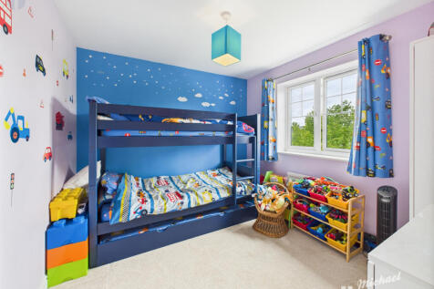 CAM03852G0-PR0296-STILL025