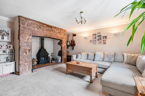 Living Room.jpg