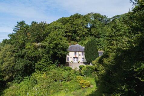 Panteinion Hall, Ffordd Panteinion, Friog, Fairbourne, Gwynedd, LL38 2TJ