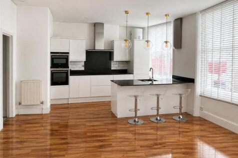 Reception/Kitchen