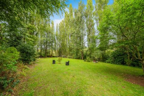 5 bed, 4 bath Detached in Bristol - Photo 17