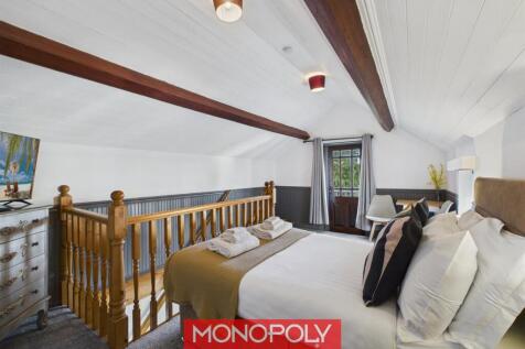 The Stables First Floor