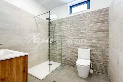 Fully Renovated 6 Bed Villa For Sale (48)