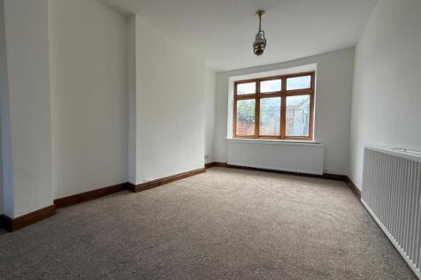 Lounge /  Dining Room