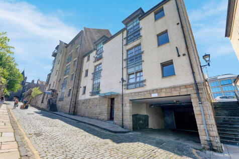Lovely two bedroom flat in desirable modern development in the Old Town.