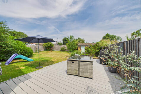 CAM03218G0-PR0694-STILL022