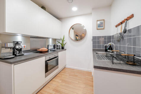 1409118-19-6985b6...