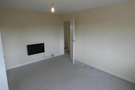 52 Elm Street bedroom one 1.JPG