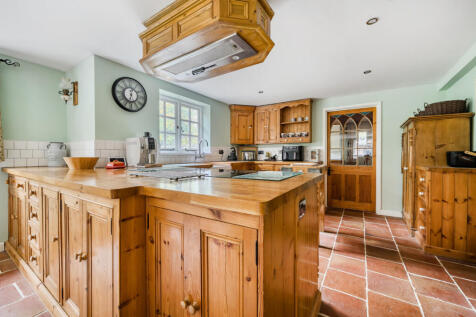 1375363-7-690e080...