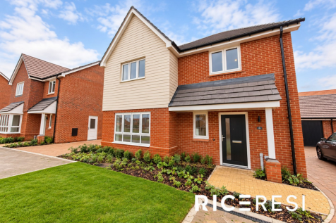 4 Bedroom Detached in MK16 0JA